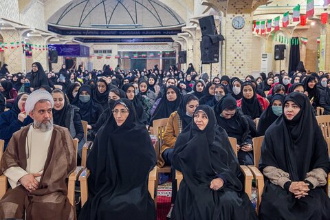 تصاویر / همایش استانی دختران انقلاب از سوی دفتر نماینده ولی فقیه در استان قزوین