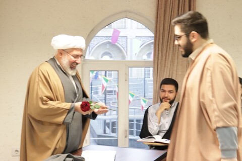 تصاویر/ تجلیل طلاب مدرسه علمیه امام خامنه ای ارومیه از اساتید