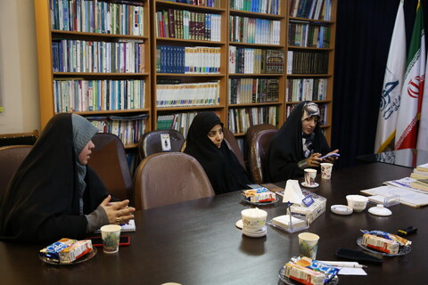 نشست بانوان طلبه یادداشت نویس در خبرگزاری حوزه