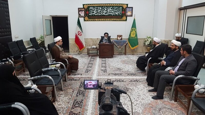 حفظ کیان زن و خانواده از وظایف سنگین حوزههای علمیه خواهران است/ نقش تأثیرگذار طلاب خواهر در عرصه های مختلف اجتماعی و حوادث غیرمترقبه