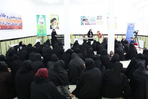 تصاویر/ برگزاری جشن انقلاب در مدرسه علوم دینی شهید کریمیان شهرستان دیواندره