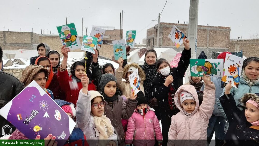 جشن دهه فجر در مناطق زلزله زده خوی