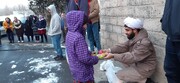 روایت یک روحانی از یک روز برفی در کمپ‌های زلزله‌زده ها