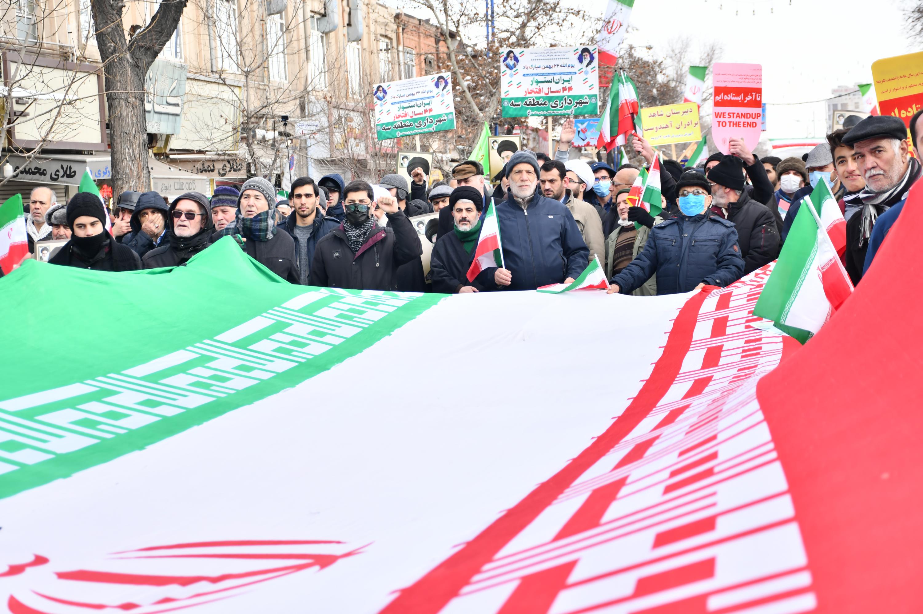 تصاویر/ راهپیمایی ۲۲ بهمن ۱۴۰۱ ارومیه