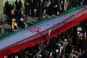 22,बहमन के मार्च में क़ुम अलमुकद्देसा
सहित पूरे ईरान में लोगों की उत्साहपूर्ण भागीदारी/फोंटों