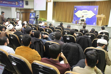 آموختن شیوه های مؤثر ارتباط گیری با مخاطب، پیش نیاز توفیق در جهاد تبیین است