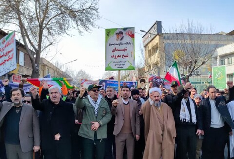 تصاویر/ راهپیمایی یوم الله ۲۲ بهمن در شهرستان نقده