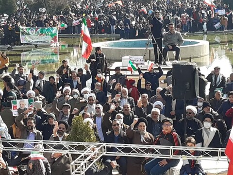 تصاویر/ حضور حماسی مردم کاشان در راهپیمایی 22 بهمن