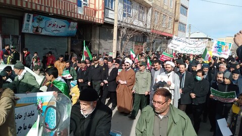 تصاویر/ حضور مردم شهرستان چهاربرج در راهپیمایی 22 بهمن ماه