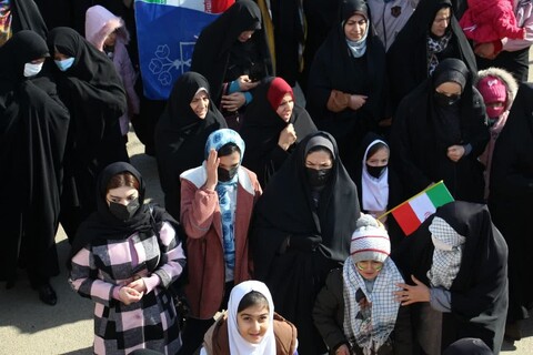 تصاویر/ حضور پرشور مردم شهرستان تکاب در راهپیمایی روز 22 بهمن