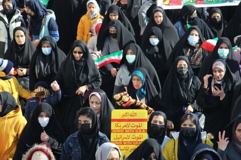 تصاویر/ حضور پرشور مردم شهرستان تکاب در راهپیمایی روز 22 بهمن