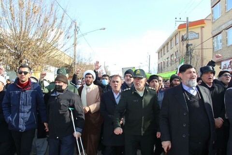 تصاویر/ حضور پرشور مردم شهرستان تکاب در راهپیمایی روز 22 بهمن