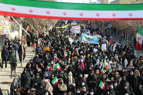 تصاویر/ حضور پرشور مردم شهرستان تکاب در راهپیمایی روز 22 بهمن