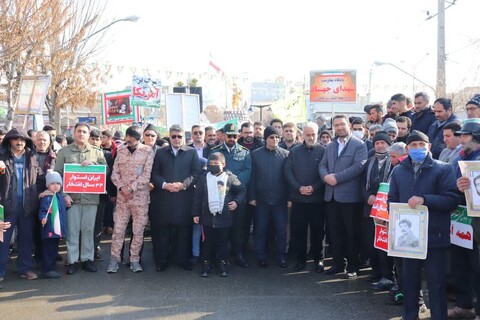 تصاویر/ حضور پرشور اقشار مختلف مردم در راهپیمایی 22 بهمن در چالدران