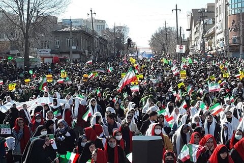 حضور حماسی و یکپارچه مردم کرمانشاه در راهپیمایی یوم الله ۲۲ بهمن
