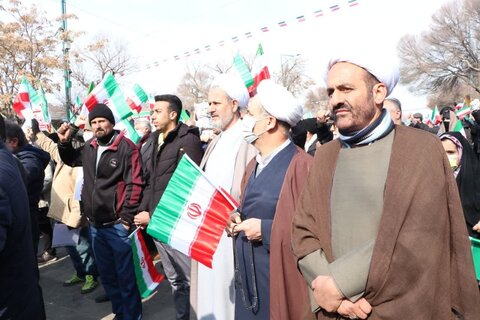 تصاویر / حضور باشکوه وبی نظیر مردم استان قزوین در راهپیمایی یوم الله 22 بهمن