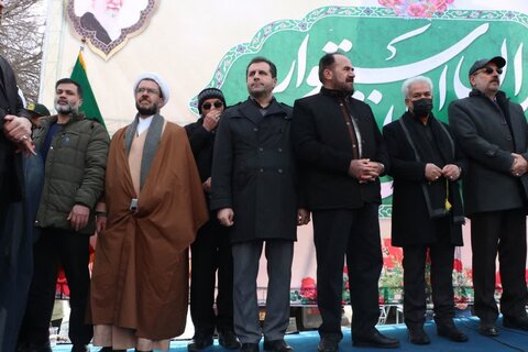 تصاویر / حضور باشکوه وبی نظیر مردم استان قزوین در راهپیمایی یوم الله 22 بهمن
