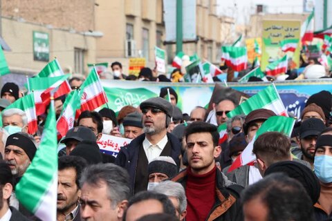 تصاویر / حضور باشکوه وبی نظیر مردم استان قزوین در راهپیمایی یوم الله 22 بهمن