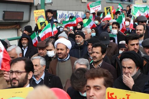 تصاویر / حضور باشکوه وبی نظیر مردم استان قزوین در راهپیمایی یوم الله 22 بهمن