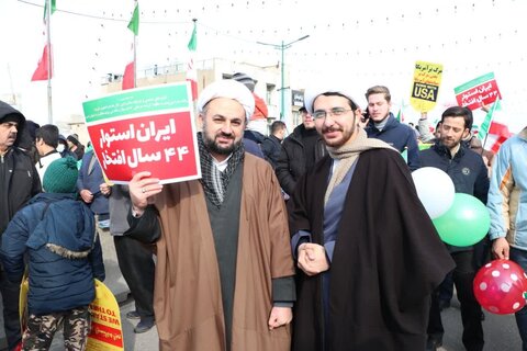 تصاویر / حضور باشکوه وبی نظیر مردم استان قزوین در راهپیمایی یوم الله 22 بهمن