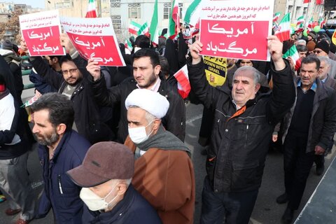 تصاویر / حضور باشکوه وبی نظیر مردم استان قزوین در راهپیمایی یوم الله 22 بهمن