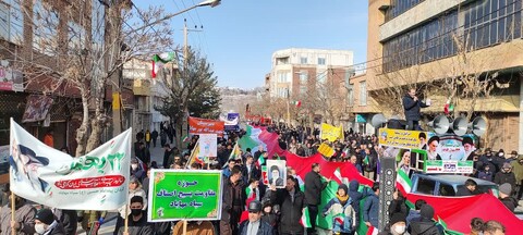 تصاویر/ حضور پرشور مردم مهاباد در راهپیمایی 22 بهمن