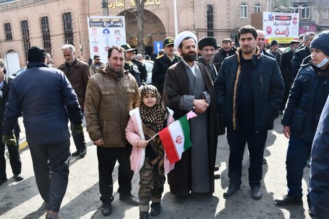 تصاویر/ راهپیمایی مردم خوی در 22 بهمن
