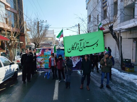 تصاویر/ راهپیمایی 22 بهمن در شهرستان سردشت