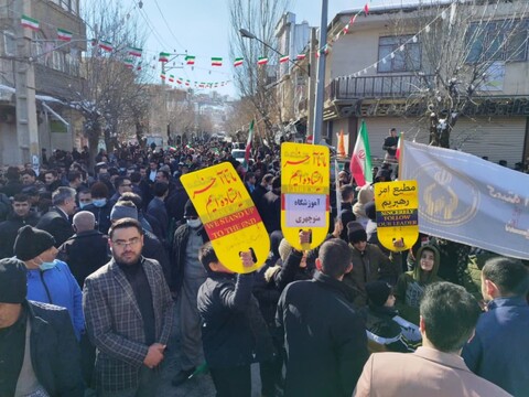 تصاویر/ راهپیمایی 22 بهمن در شهرستان سردشت