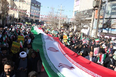 حضور باشکوه کهگیلویه و بویراحمدی ها در جشن پیروزی 44 سالگی انقلاب اسلامی