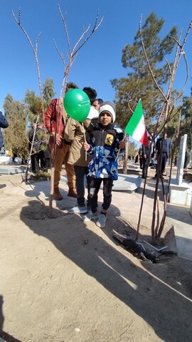 تصاویر/ حضور مردم بادرود در راهپیمایی 22 بهمن
