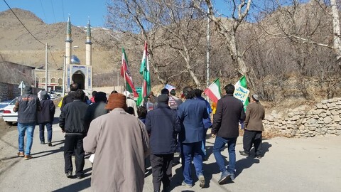 تصاویر/ حضور مردم روستای جوینان  قمصر در  راهپیمایی 22 بهمن