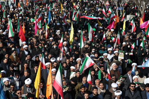 تصاویر/ راهپیمایی مردم قم در ۲۲ بهمن