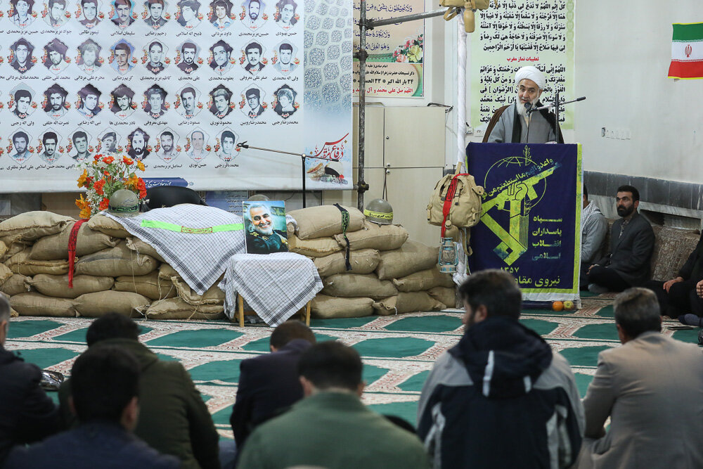 شهدا با خداوند معامله کردند و برای همیشه ماندگار شدند