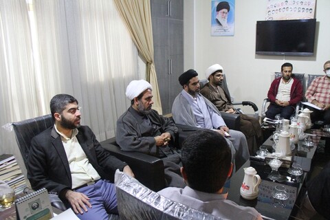 دیدار مدیر منطقه‌۳ دفتر قائم حوزه‌های علمیه با مدیر و معاونان حوزه علمیه بوشهر