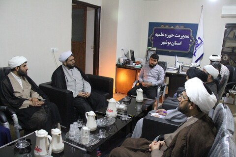 دیدار مدیر منطقه‌۳ دفتر قائم حوزه‌های علمیه با مدیر و معاونان حوزه علمیه بوشهر