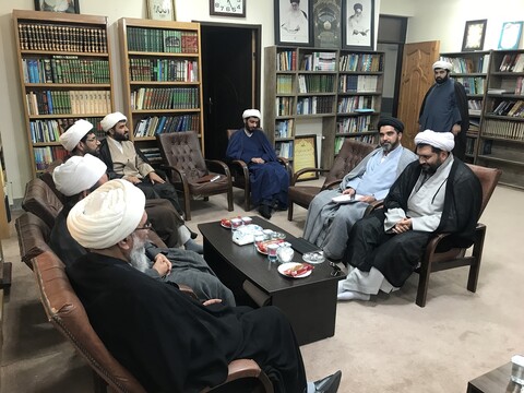 دیدار مدیر منطقه‌۳ دفتر قائم حوزه‌های علمیه با نماینده ولی فقیه در بوشهر