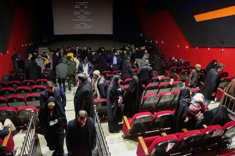 هفتمین شب جشنواره فیلم فجر در قم