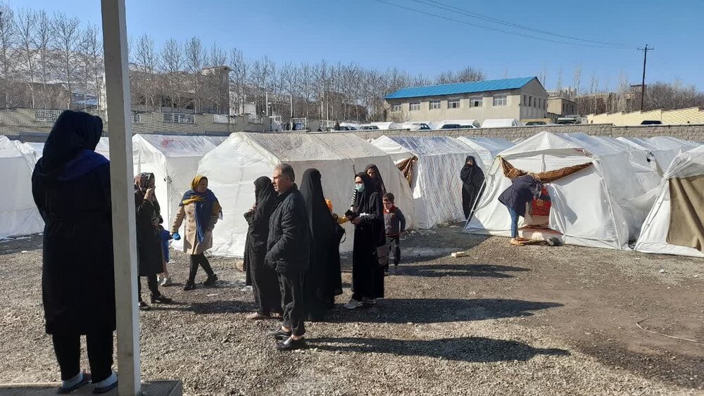 اینجا خوی، برف و سرما هم حریف عشق و دلدادگی طلاب نمیشود