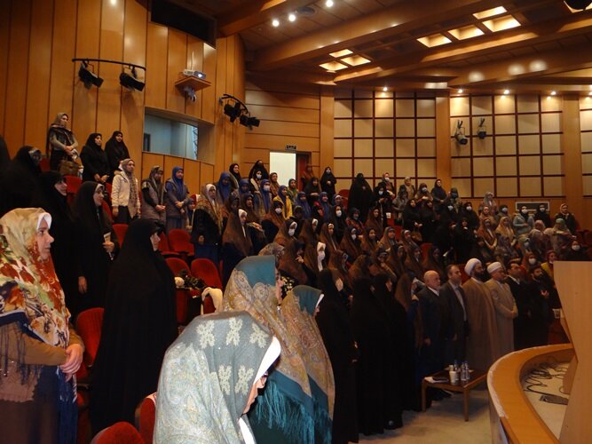 نشست بانوان فرهیخته گلستان با دبیرکل مجمع جهانی تقریب مذاهب
