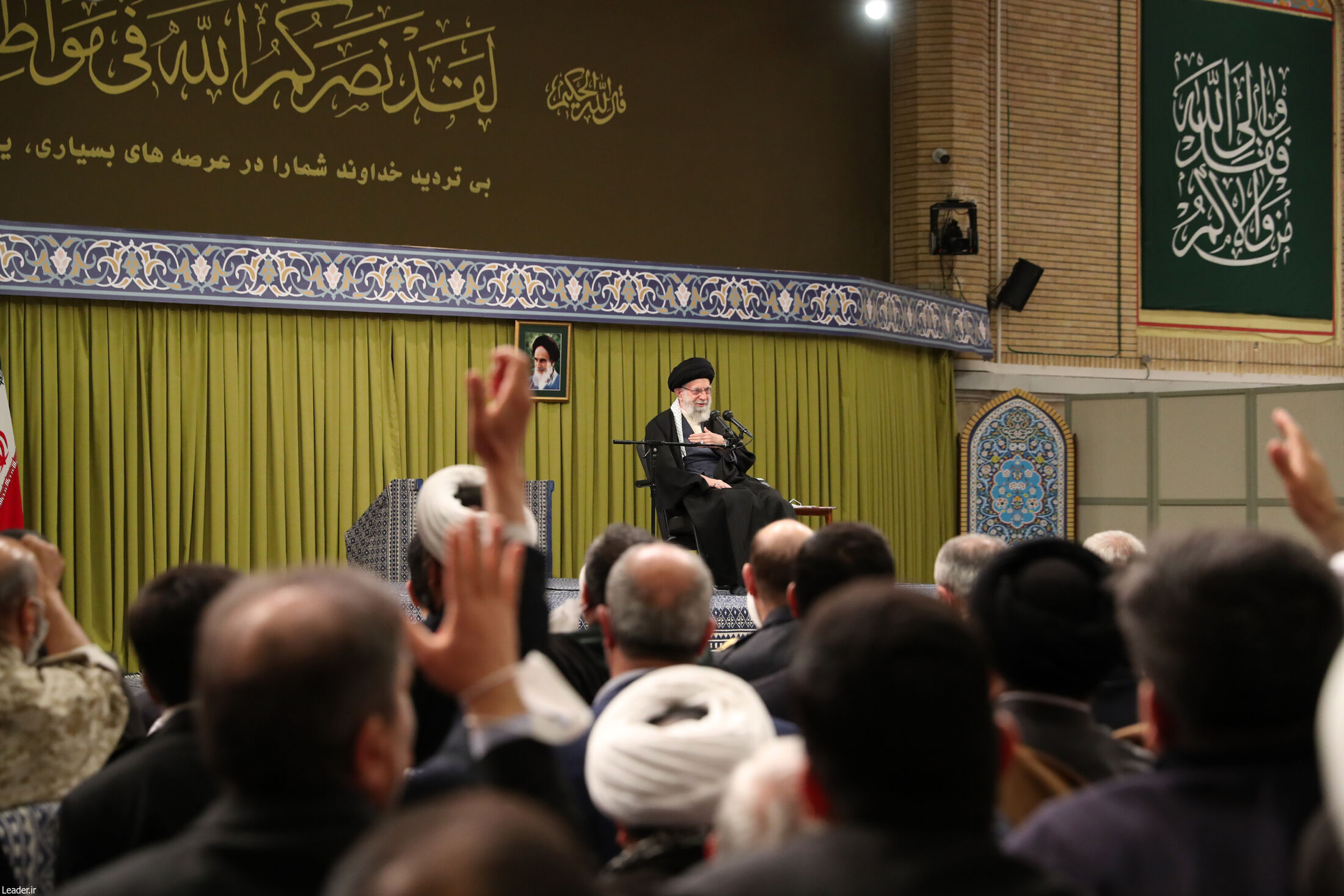 Photo/ Imam Khamenei Meets People of Tabriz