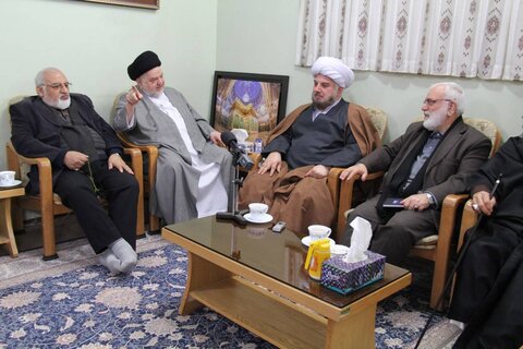 سیدجواد شهرستانی، در دیدار با رئیس و اعضای هیئت امنای کمیته امداد  امام خمینی