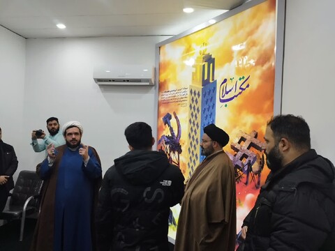 تصاویر/ بازدید طلاب مدرسه علمیه امام خمینی(ره) ماکو از نمایشگاه مسجد طراز