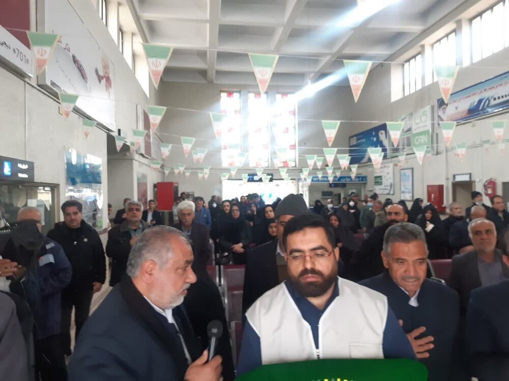 اعزام بیش از ۱۰۰ بیمار خاص کاشانی به مشهدالرضا + عکس