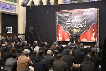 تصاویر/  مراسم عزاداری شب شهادت امام موسی بن جعفر علیه السلام در مسجد جنرال ارومیه