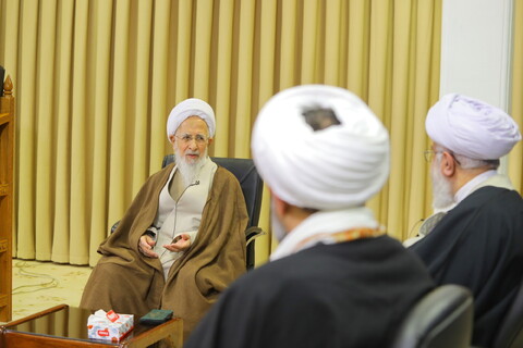 تصاویر / دیدار جمعی از علمای بحرین با آیت الله العظمی جوادی آملی