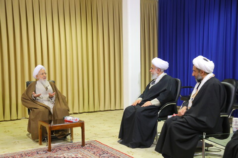 تصاویر / دیدار جمعی از علمای بحرین با آیت الله العظمی جوادی آملی