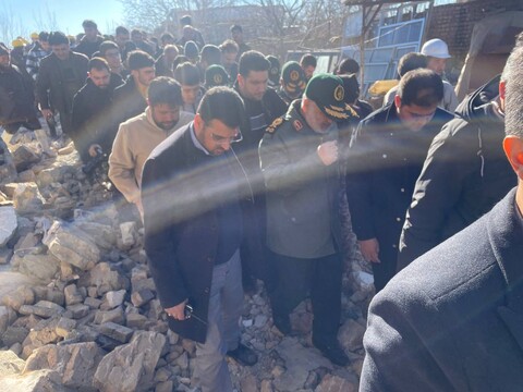 تصاویر/ بازدید فرمانده سپاه پاسداران از مناطق زلزله زده خوی