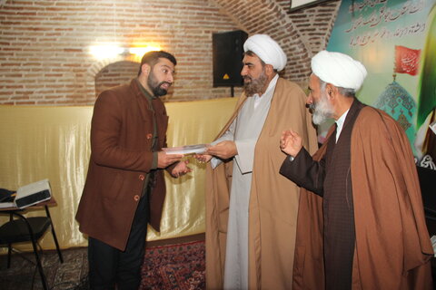تصاویر / تجلیل از گروه اول از خانواد ه طلاب مدارس علمیه استان قزوین