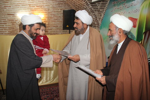 تصاویر / تجلیل از گروه اول از خانواد ه طلاب مدارس علمیه استان قزوین